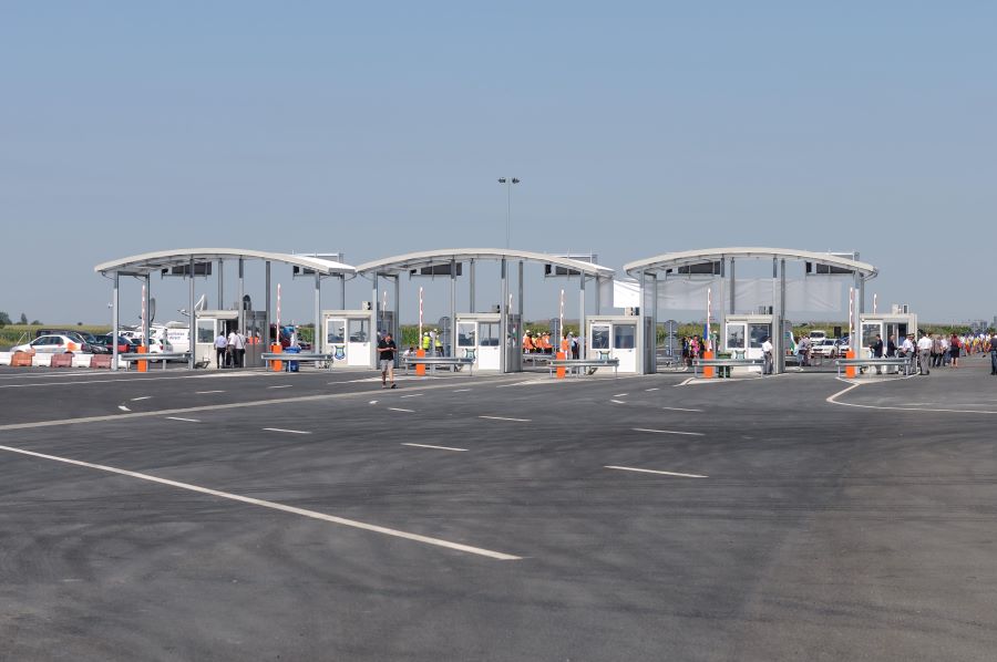 Korrupcióval gyanúsítják a nagylaki román tengelysúly-mérőállomás alkalmazottait