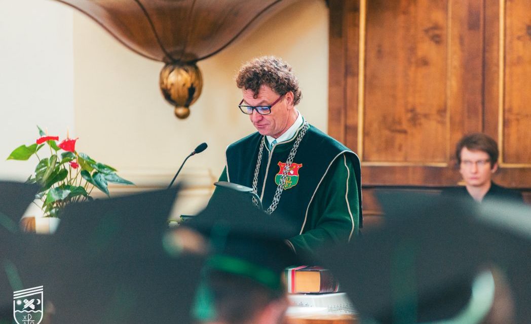 Újabb öt évig Pálfi József vezeti a nagyváradi Partiumi Keresztény Egyetemet