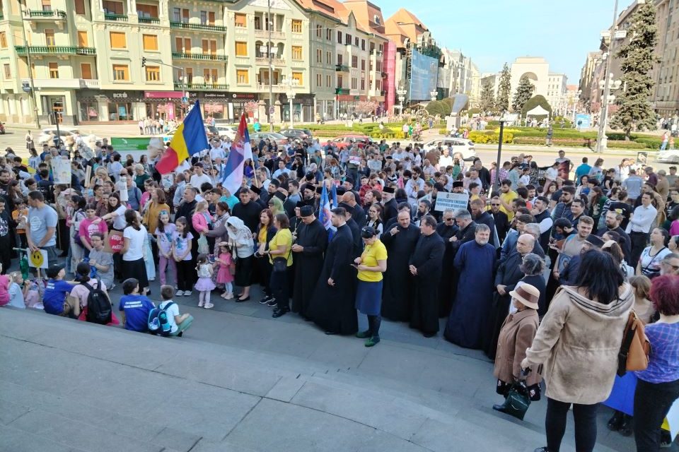 Több mint ezren tüntettek a magzati élet védelmében Temesváron