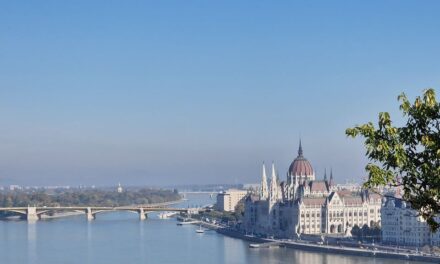 Magyarország pénzügyi helyzete stabil, továbbra is befektetésre ajánlott célpont