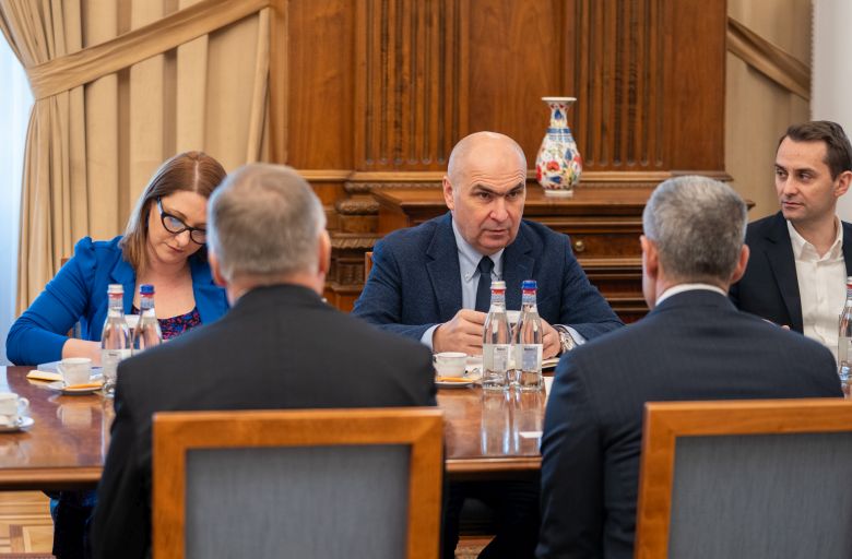 Jóváhagyta az alkalmazottak számának csökkentését a bukaresti szenátus