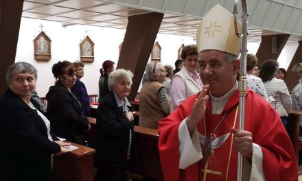 Közéleti kávéház a temesvári Magyar Házban – Pál József Csaba katolikus megyés püspök lesz a vendég