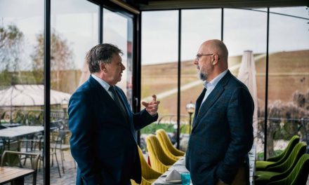 Lehet-e olyan elnöke Romániának, aki tiszteli a magyarokat?