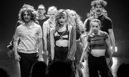 Csíkszeredától Budapestig szerepelnek a marosvásárhelyi színisek