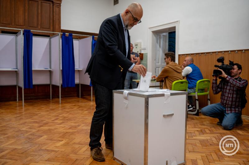 Elnökválasztás – Kelemen Hunor: a választás tétje a magyarellenes jelölt legyőzése