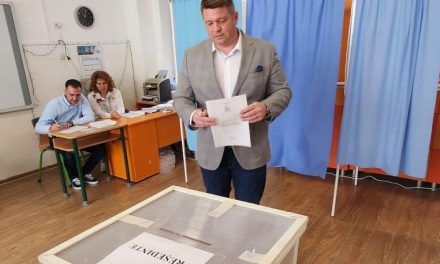 Molnár András: Juttassuk be a második fordulóba azt a jelöltet, aki le tudja győzni a magyarelleneseket!