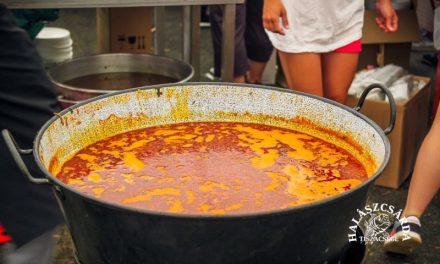 Idén 17. alkalommal rendezik meg a tiszacsegei halászléfesztivált