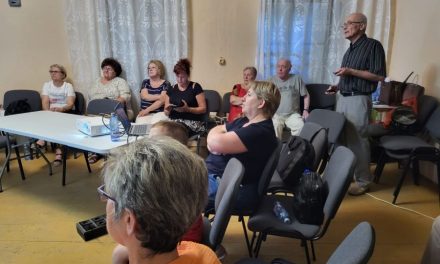 Női kávéház Dettán, a Temes megyei RMDSZ Nőszervezete és a Reviczky Gyula Egyesület szervezésében