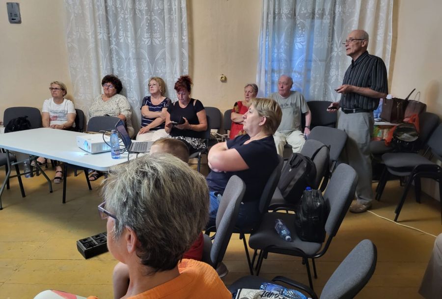 Női kávéház Dettán, a Temes megyei RMDSZ Nőszervezete és a Reviczky Gyula Egyesület szervezésében